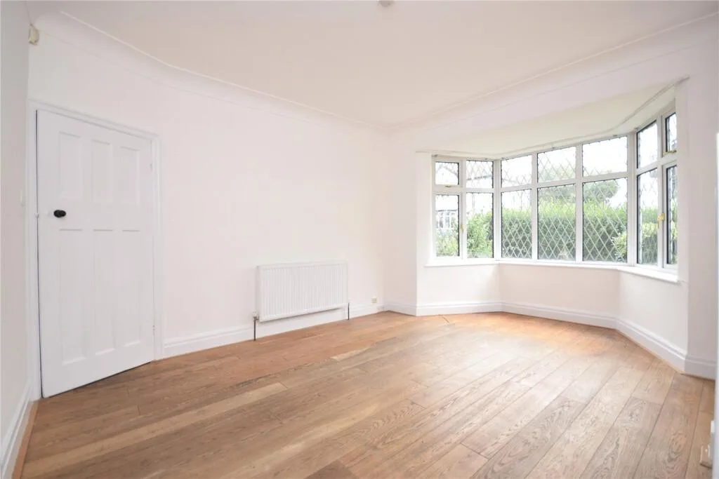 3 bedroom semi-detached house for rent