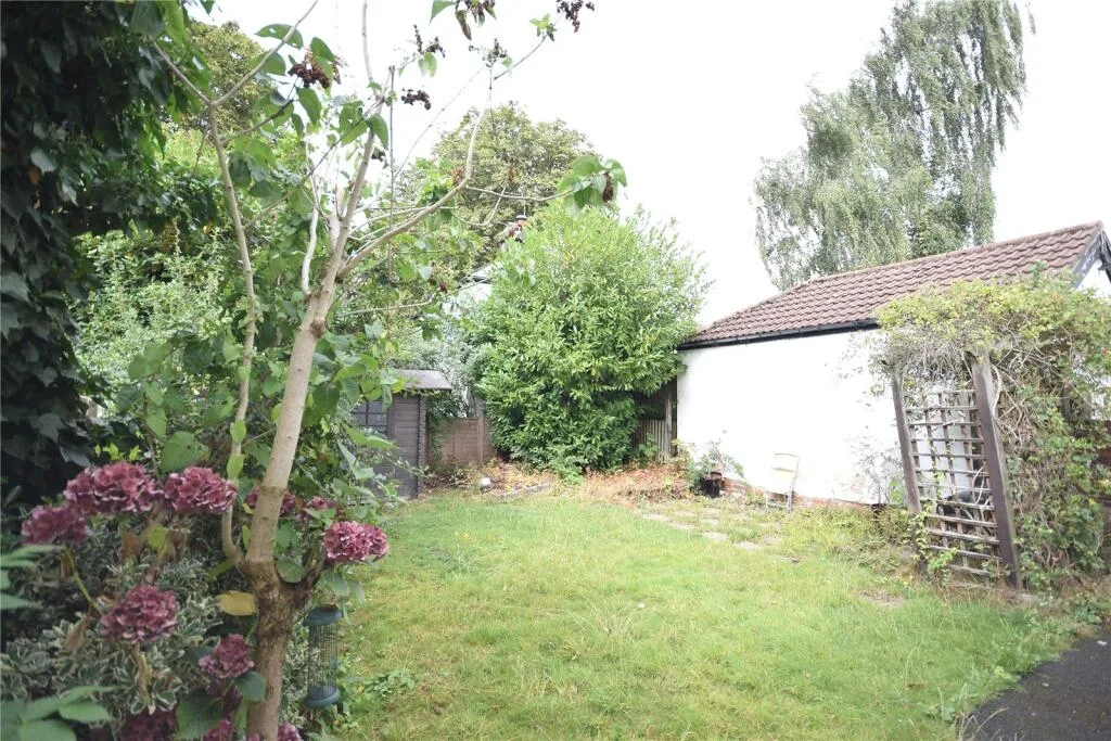 3 bedroom semi-detached house for rent