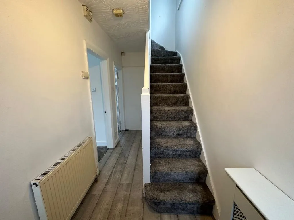 3 bedroom semi-detached house for rent