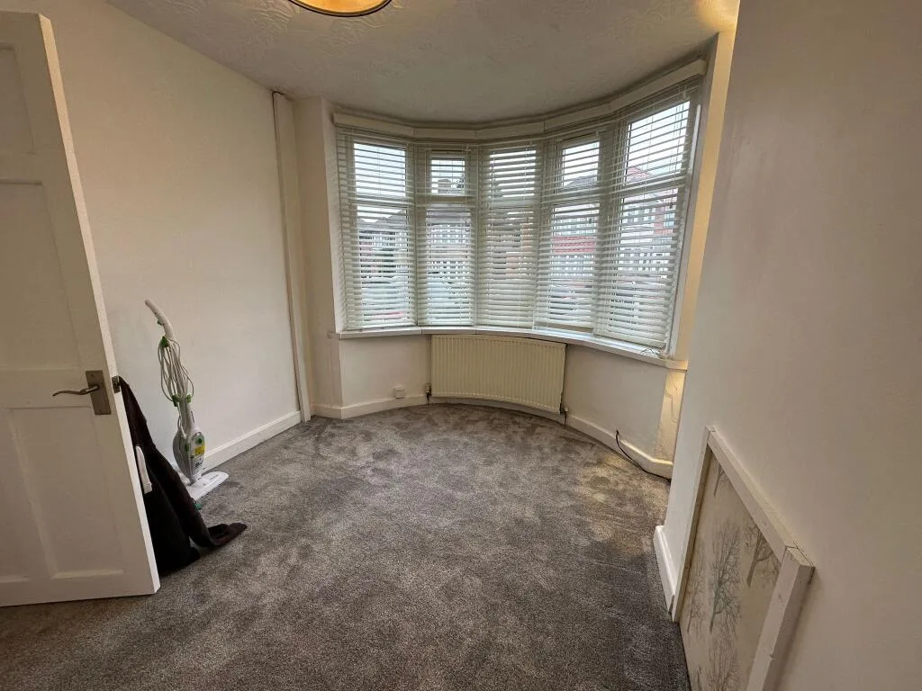 3 bedroom semi-detached house for rent