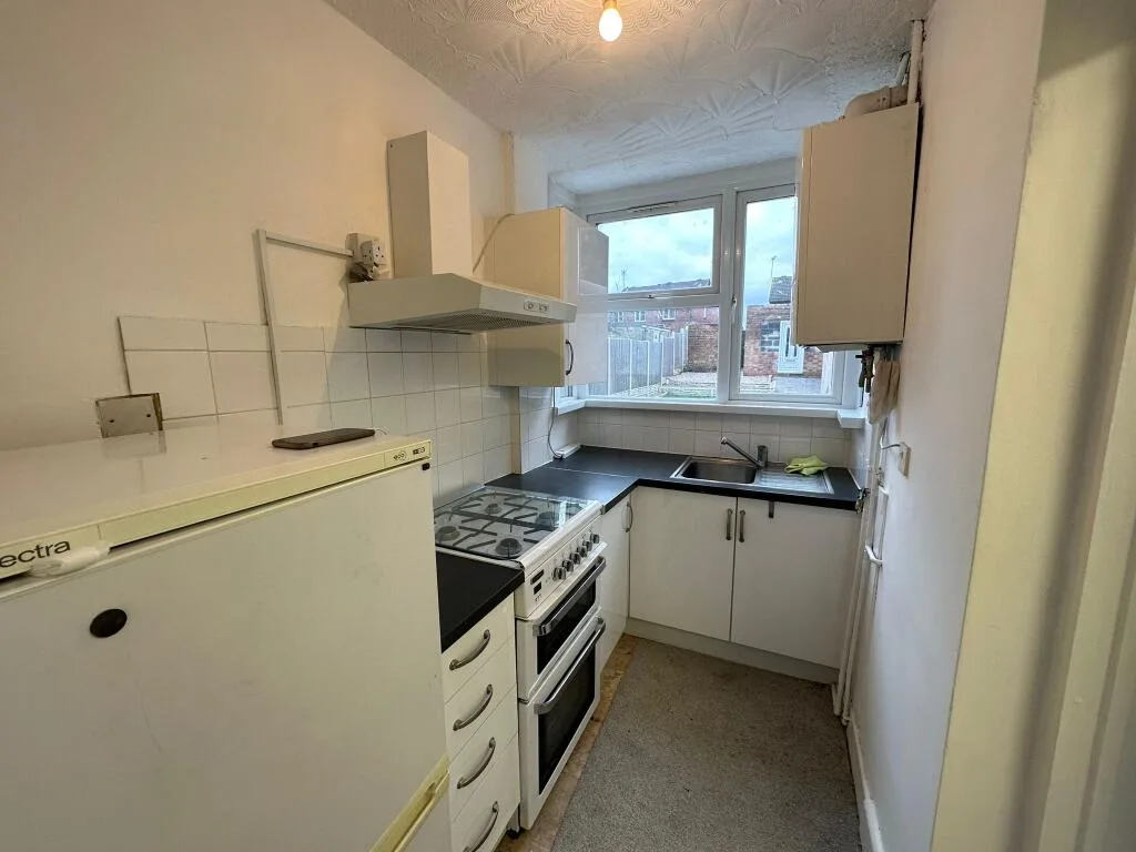 3 bedroom semi-detached house for rent