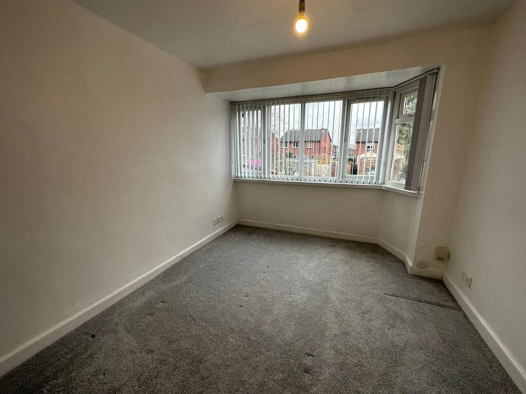 3 bedroom semi-detached house for rent