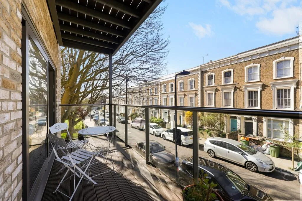 3 bedroom flat for rent