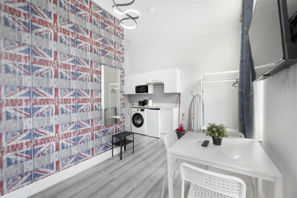 Studio flat for rent