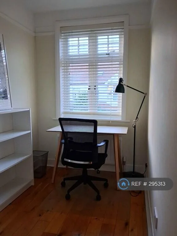 3 bedroom end of terrace house for rent