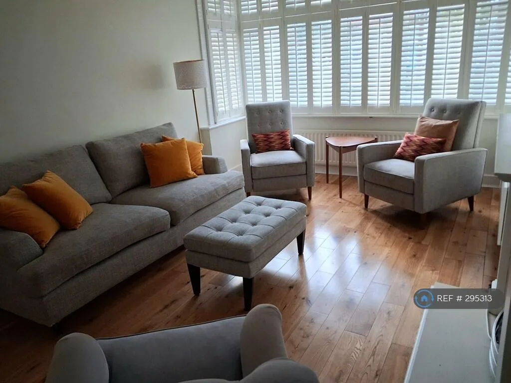 3 bedroom end of terrace house for rent