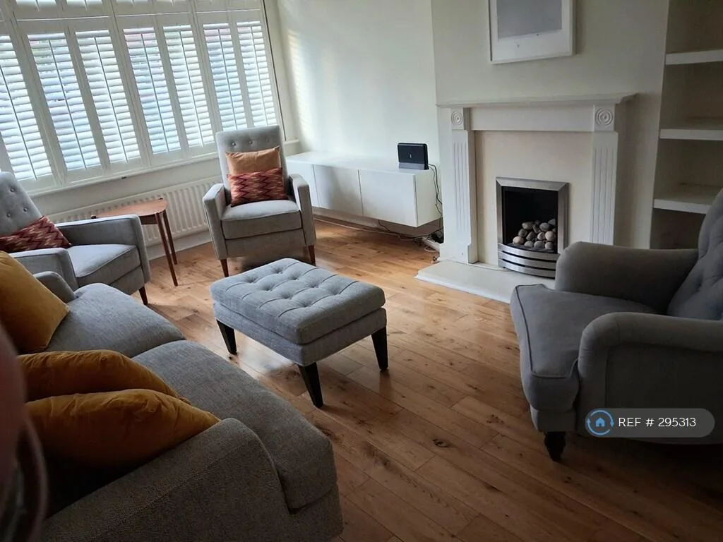 3 bedroom end of terrace house for rent