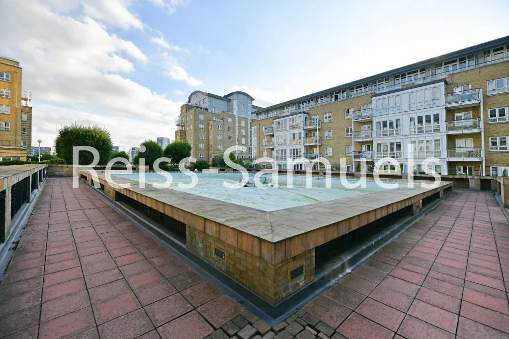 5 bedroom town house for rent
