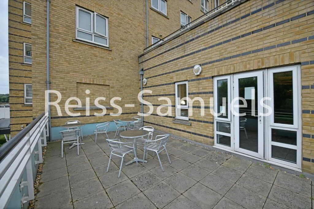 5 bedroom town house for rent