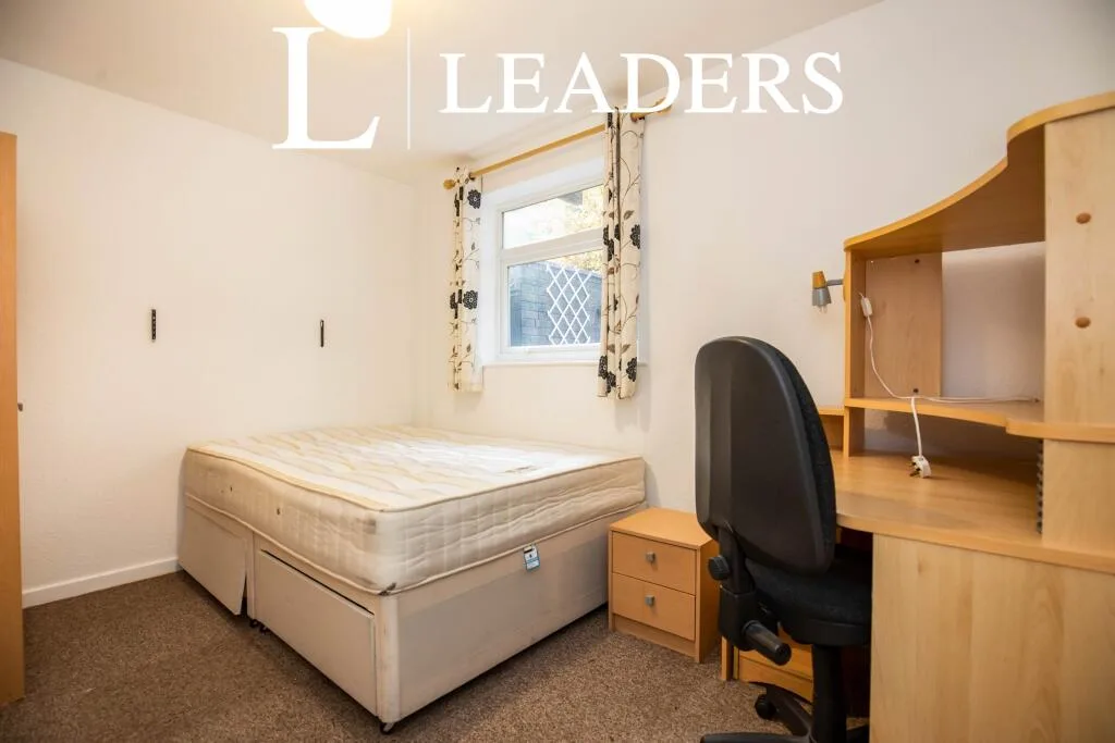 5 bedroom house for rent