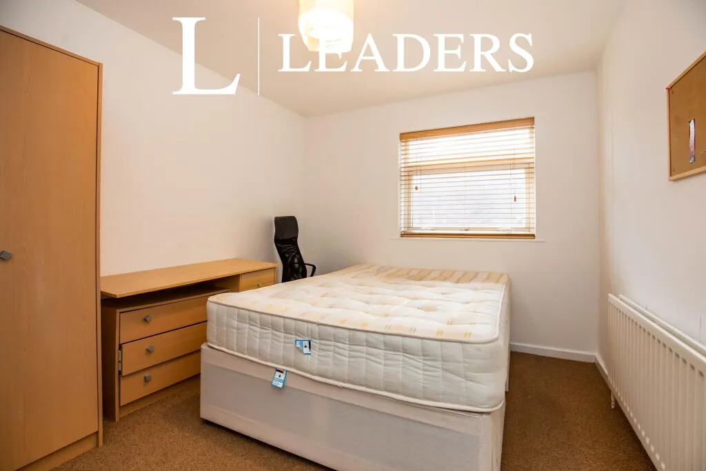 5 bedroom house for rent