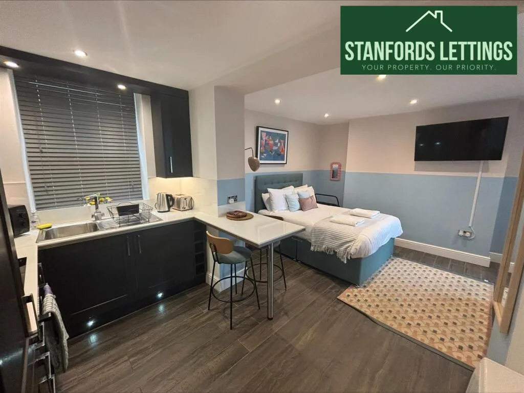Studio flat for rent