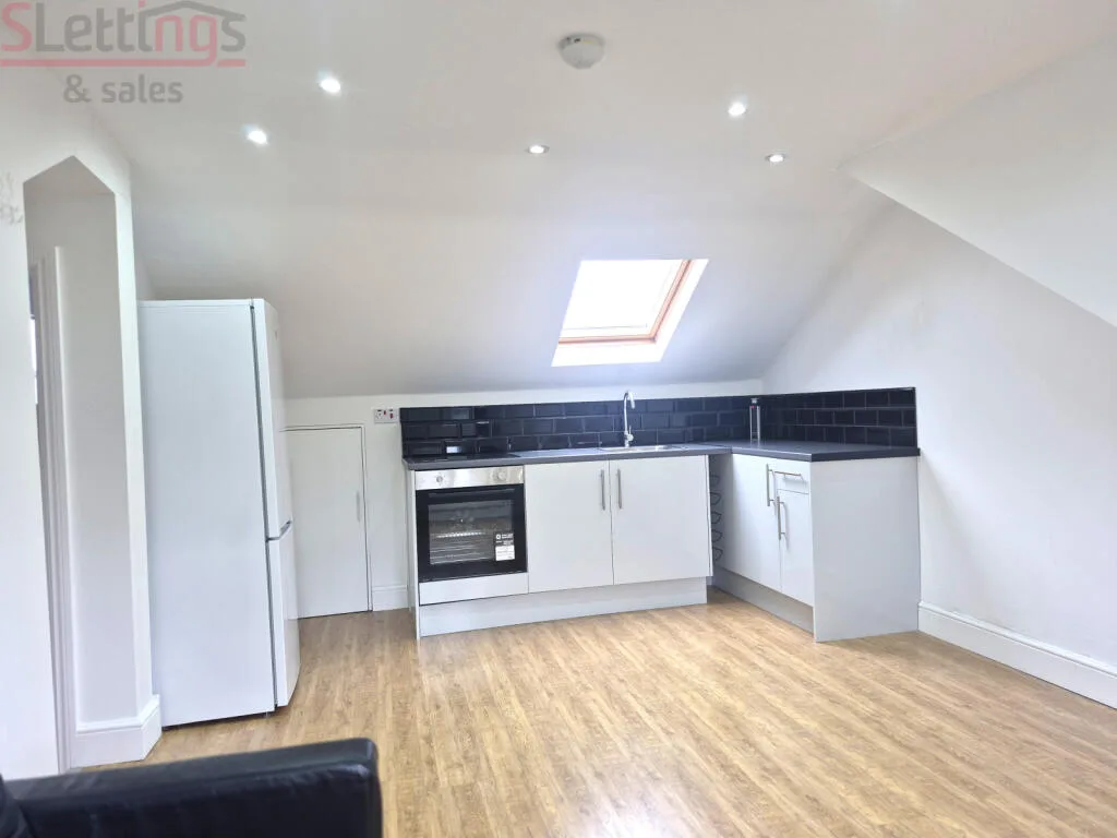 2 bedroom flat for rent
