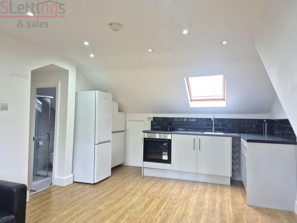 2 bedroom flat for rent