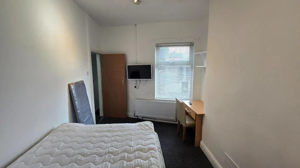 4 bedroom flat for rent