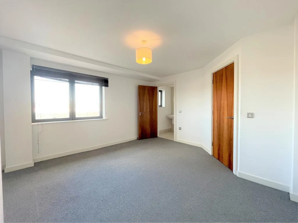 2 bedroom penthouse for rent