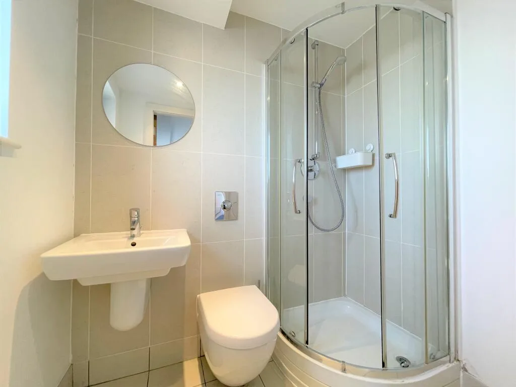 2 bedroom penthouse for rent
