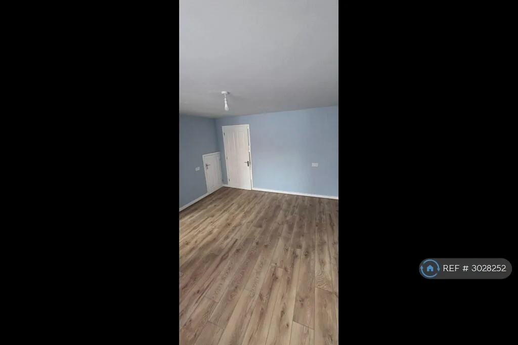 3 bedroom semi-detached house for rent