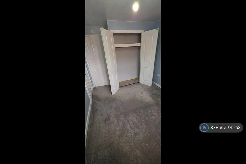 3 bedroom semi-detached house for rent