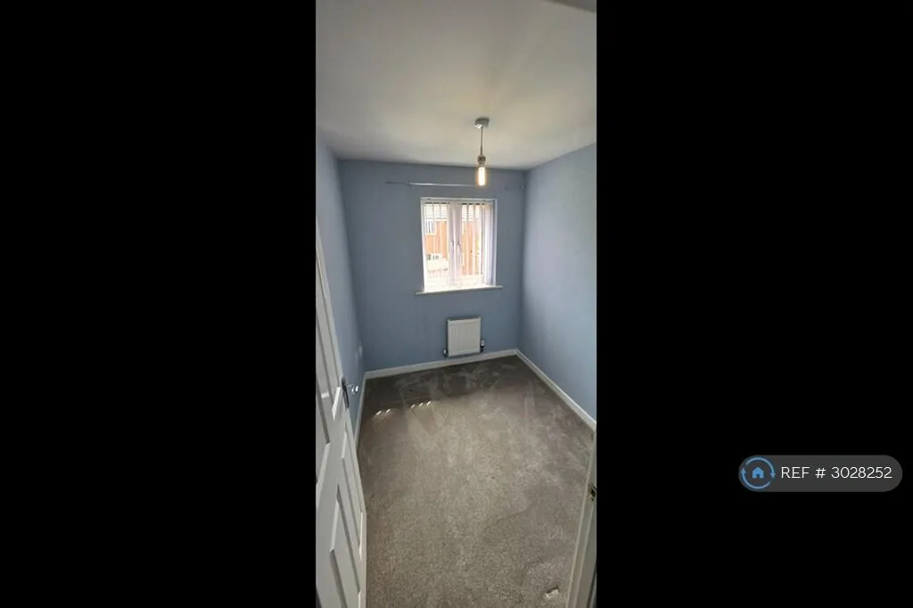 3 bedroom semi-detached house for rent