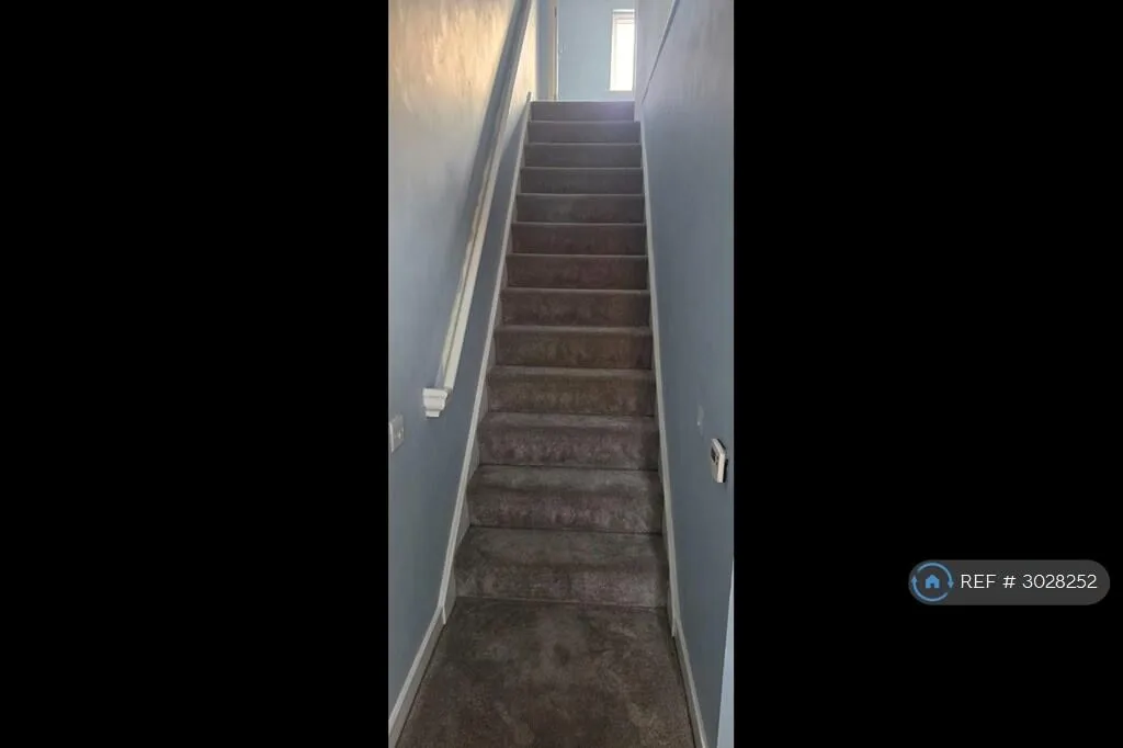 3 bedroom semi-detached house for rent