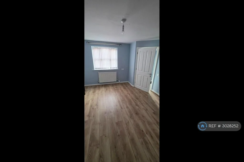 3 bedroom semi-detached house for rent