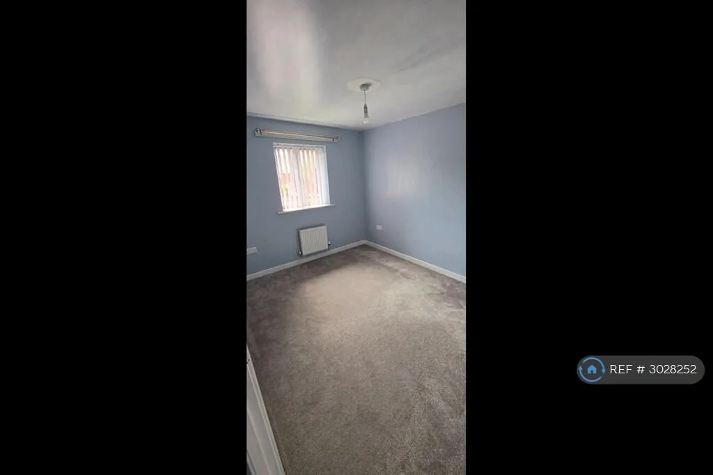 3 bedroom semi-detached house for rent