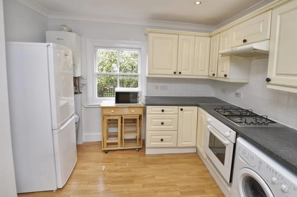 3 bedroom flat for rent