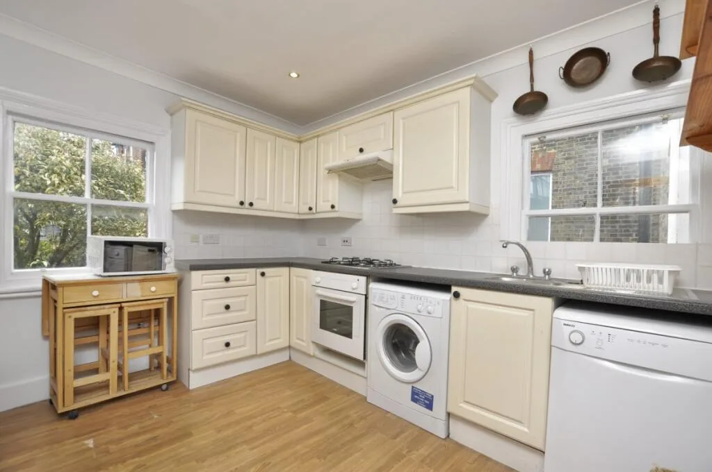 3 bedroom flat for rent