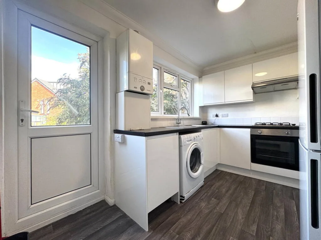1 bedroom ground floor flat for rent