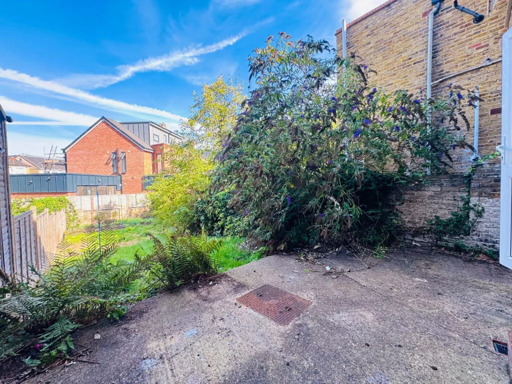 1 bedroom ground floor flat for rent