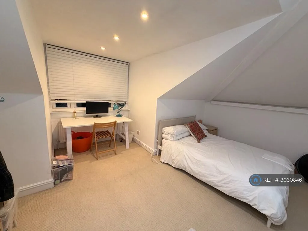 3 bedroom flat for rent