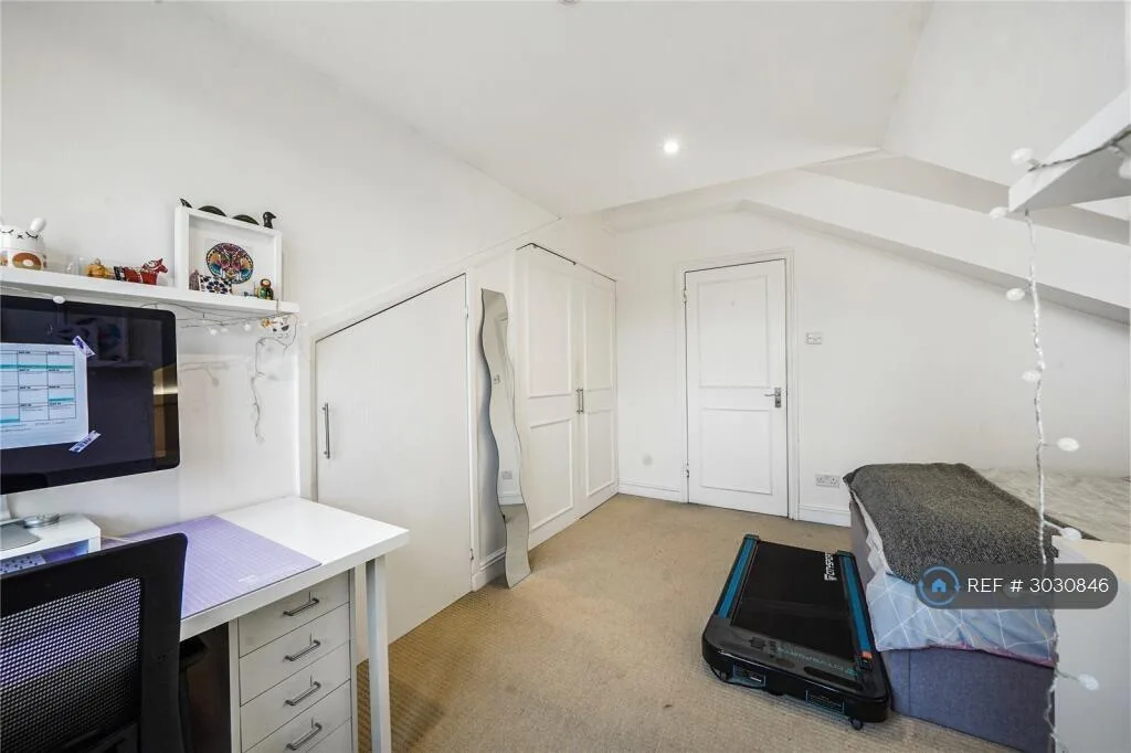 3 bedroom flat for rent
