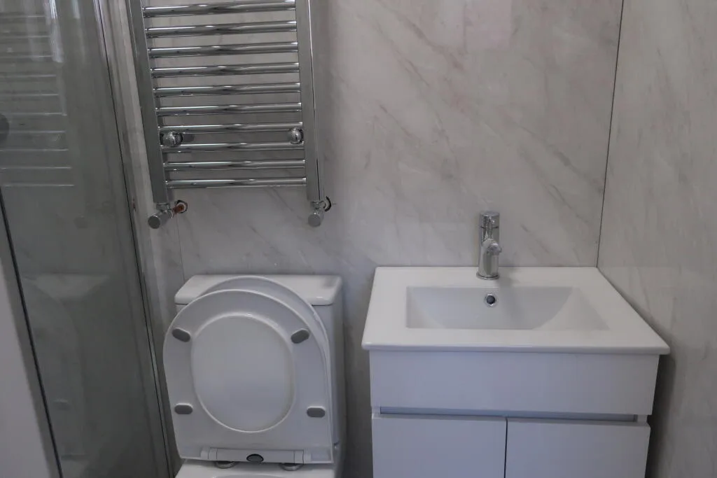 6 bedroom terraced house for rent