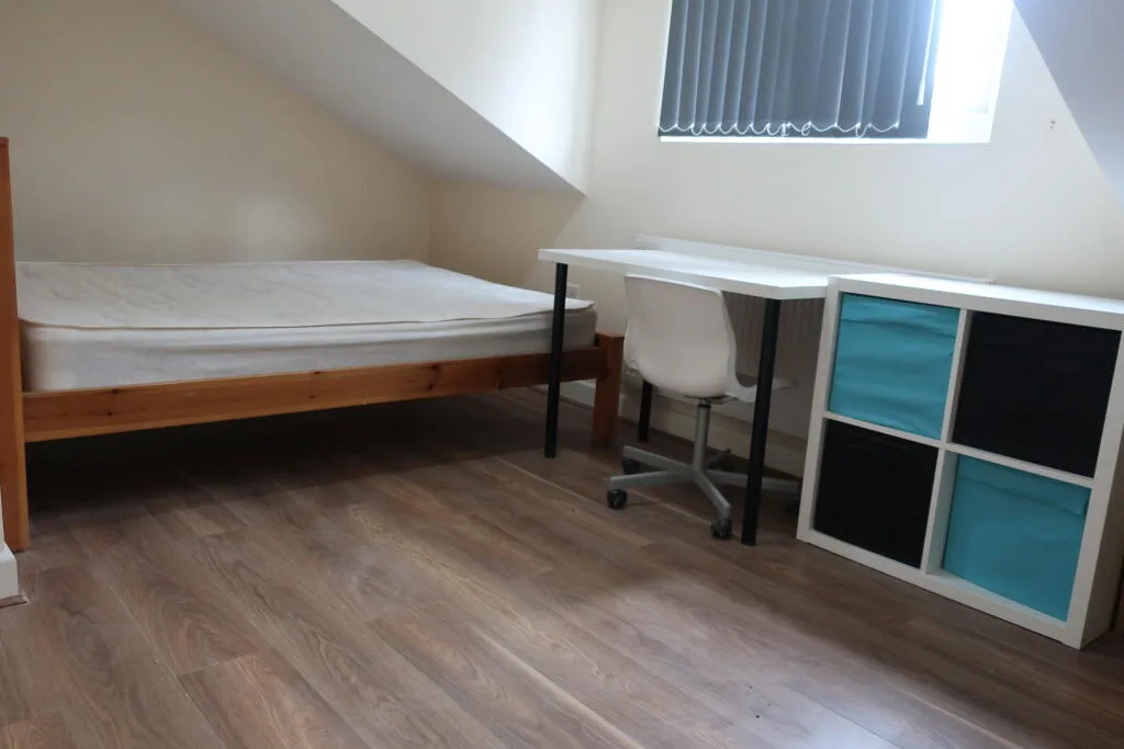 6 bedroom terraced house for rent