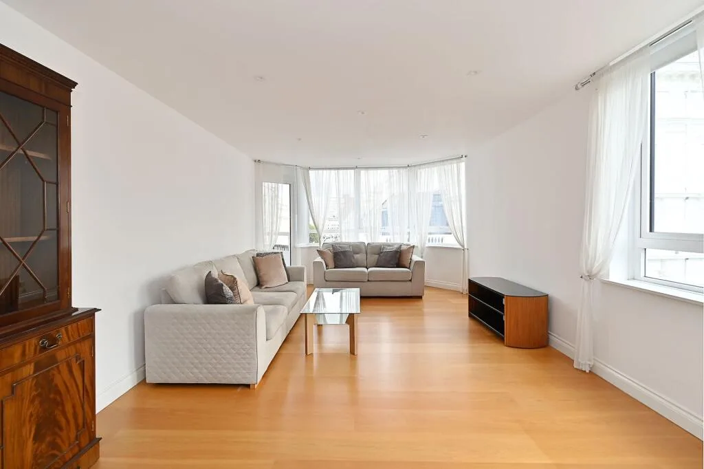 3 bedroom flat for rent