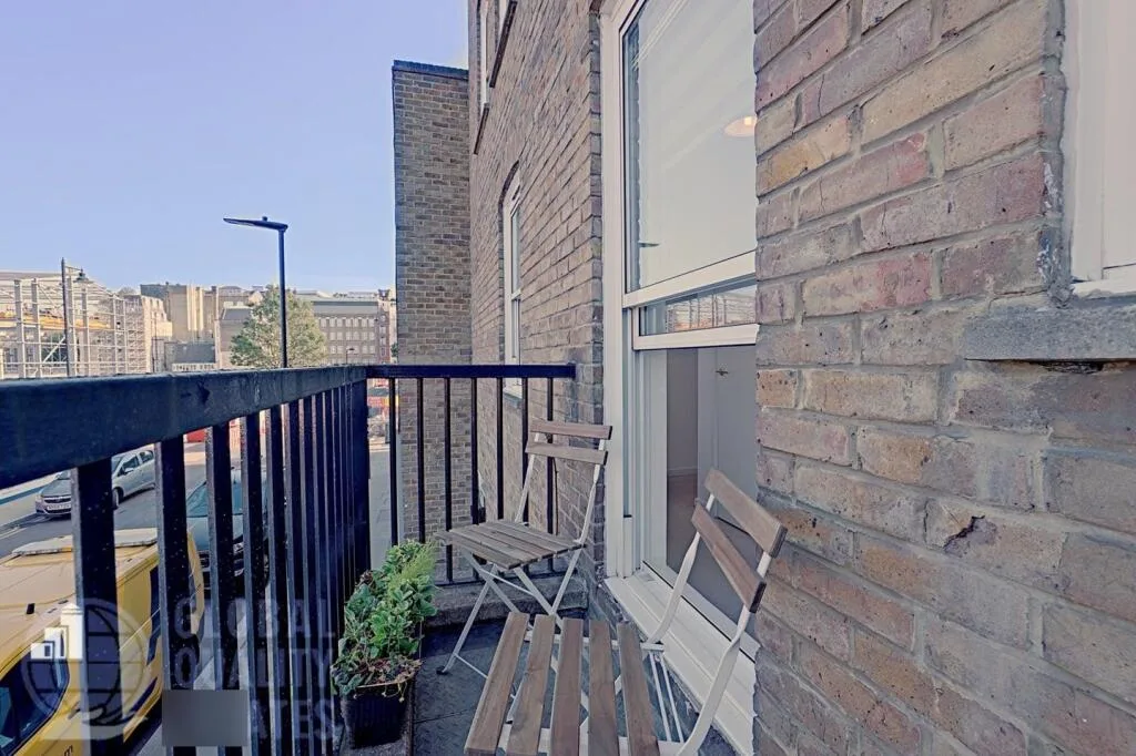4 bedroom maisonette for rent