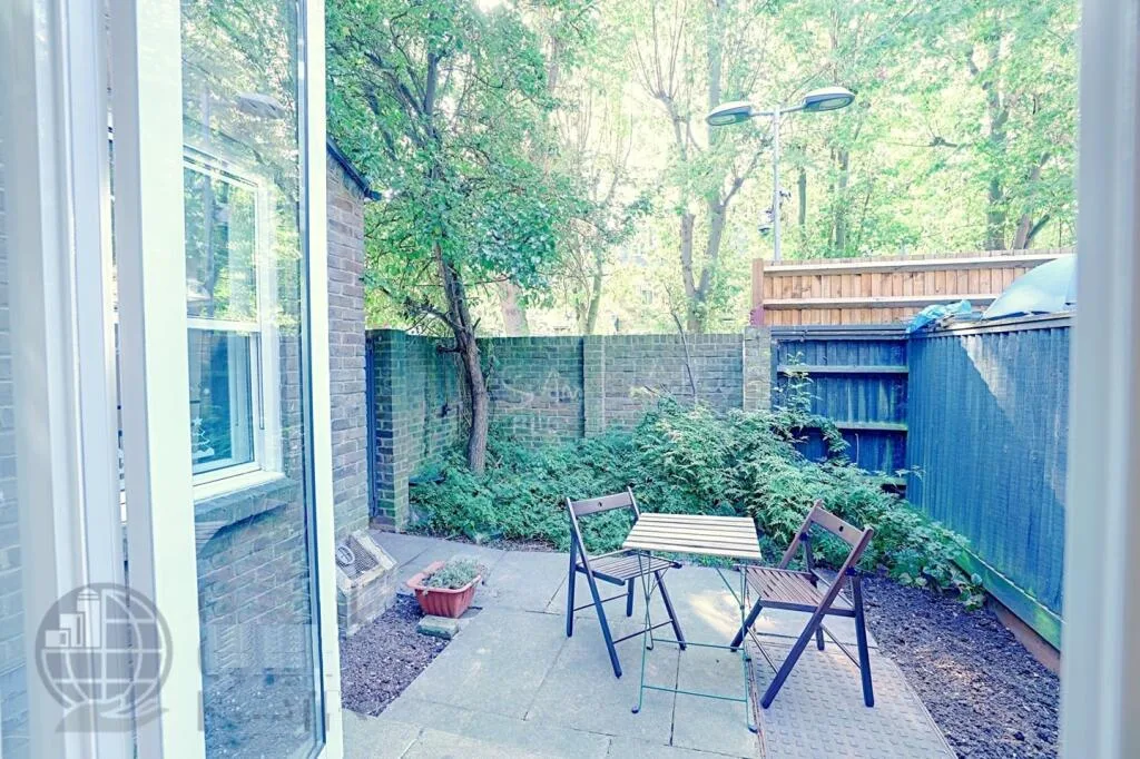 4 bedroom maisonette for rent