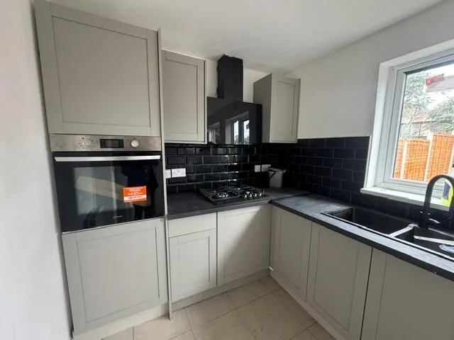 3 bedroom semi-detached house for rent