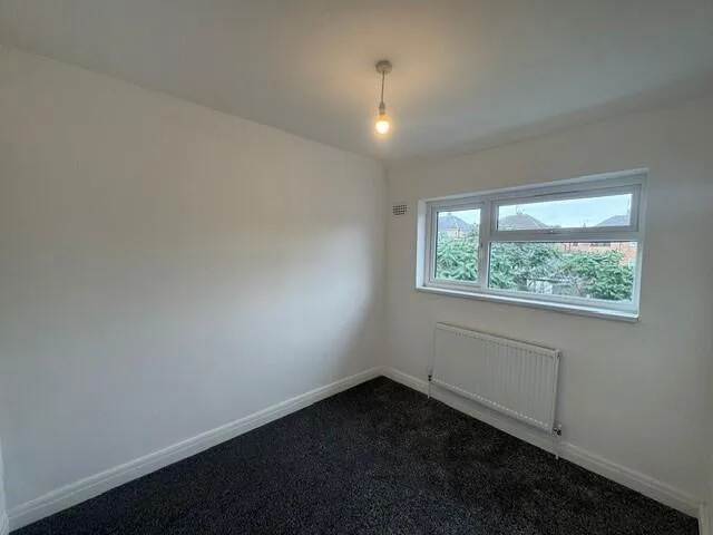 3 bedroom semi-detached house for rent