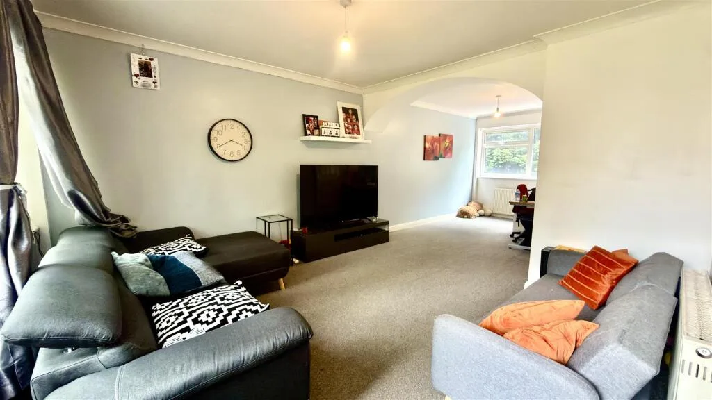 2 bedroom end of terrace house for rent