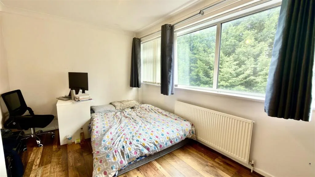 2 bedroom end of terrace house for rent