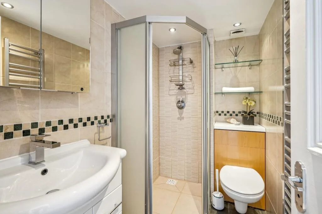 3 bedroom flat for rent