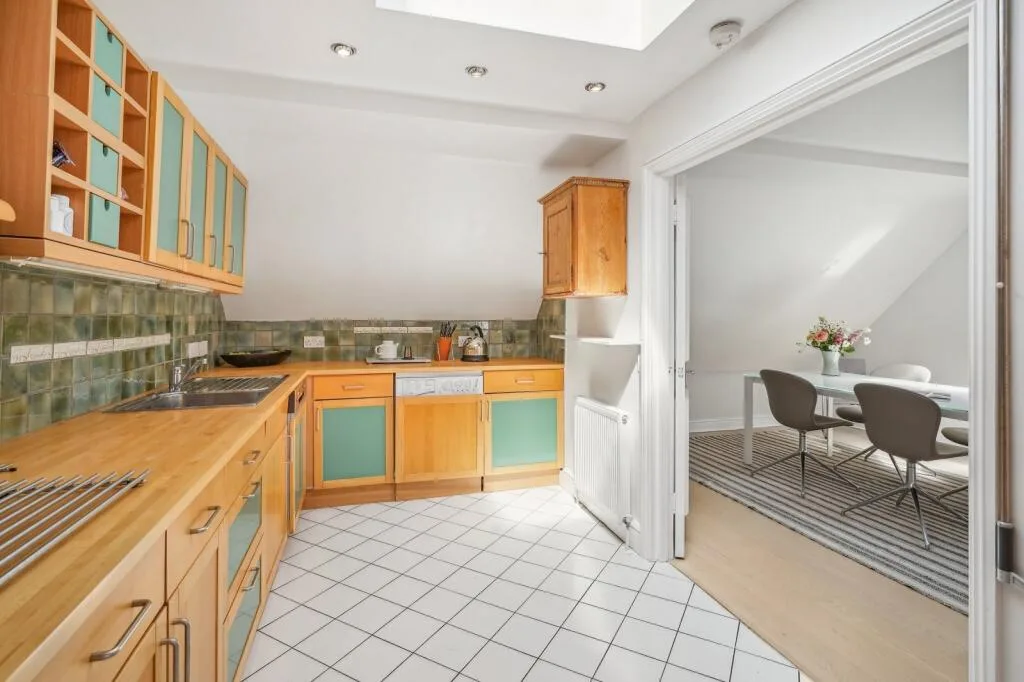 3 bedroom flat for rent