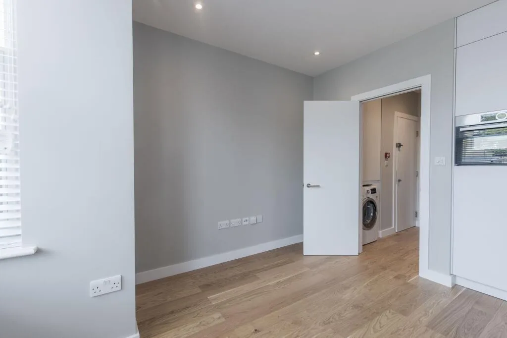 Ground floor studio flat for rent