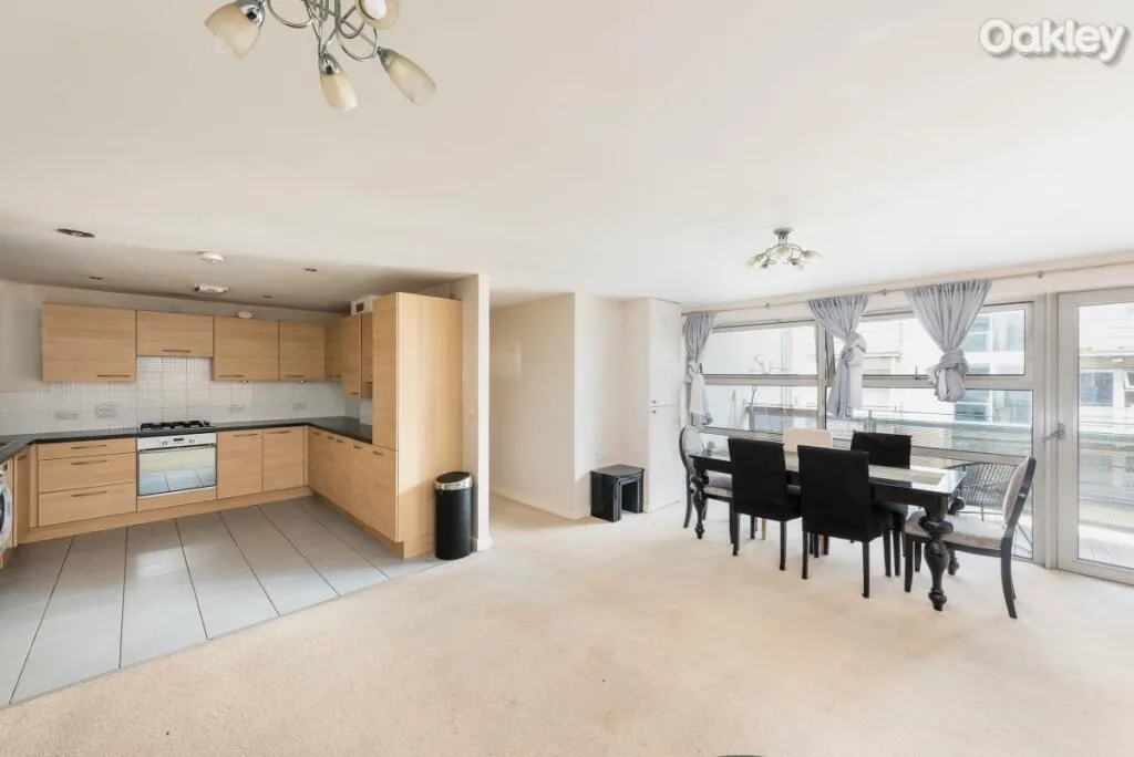 3 bedroom flat for rent