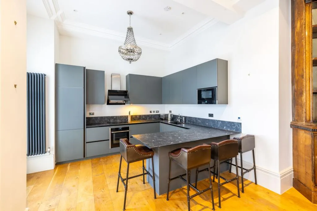 3 bedroom flat for rent