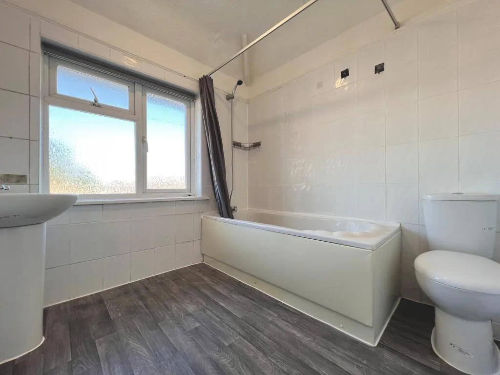 2 bedroom end of terrace house for rent