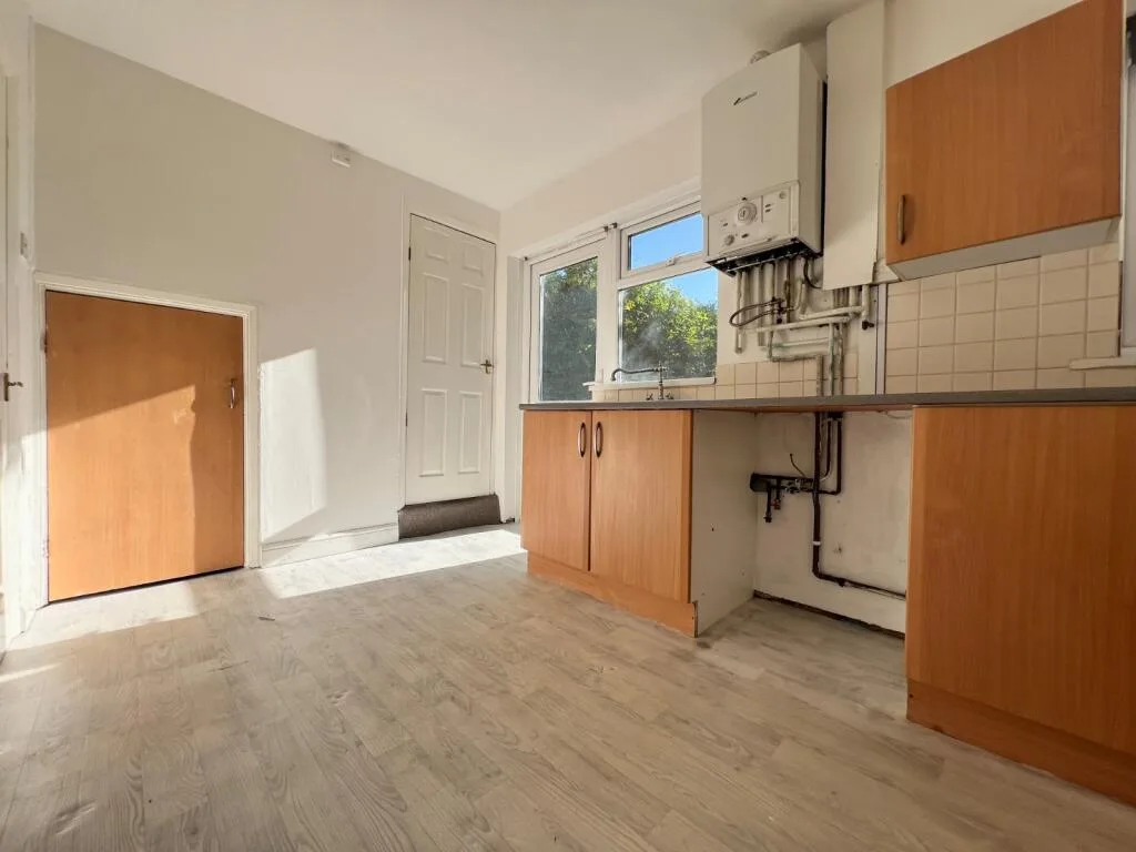 2 bedroom end of terrace house for rent