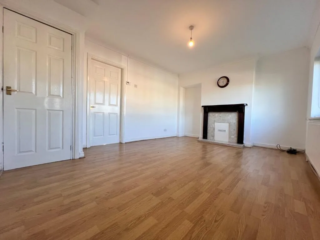 2 bedroom end of terrace house for rent